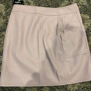 Beautiful beige express leather skirt